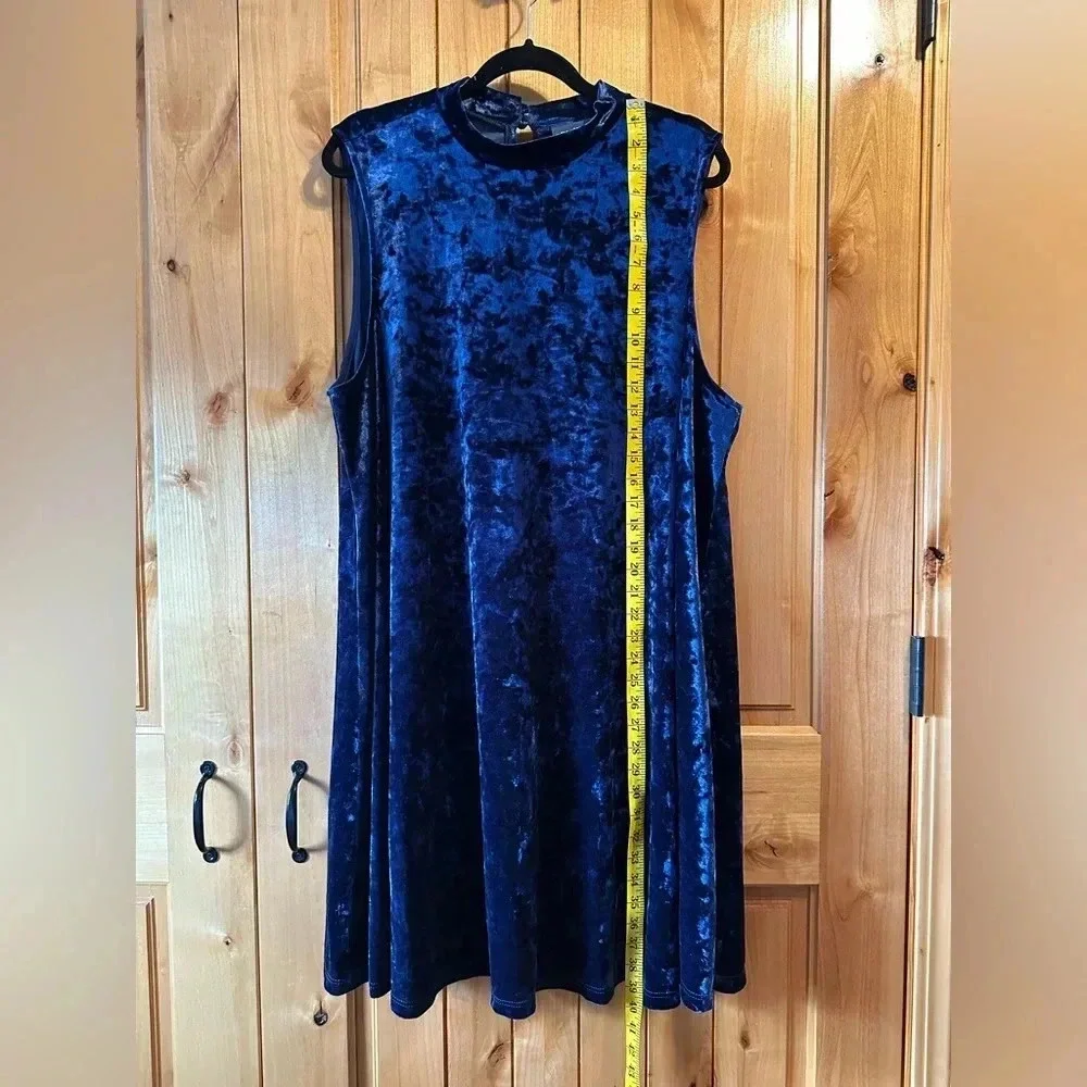 ModCloth | Pure Luxe Velvet Swing Dress | 3x - Picture 7 of 9